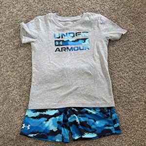 Under Armour Toddler Boy set EUC-size 4T